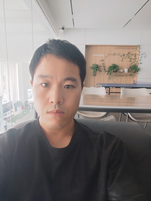 吊挂看风景的第一张照片--开封交友中心